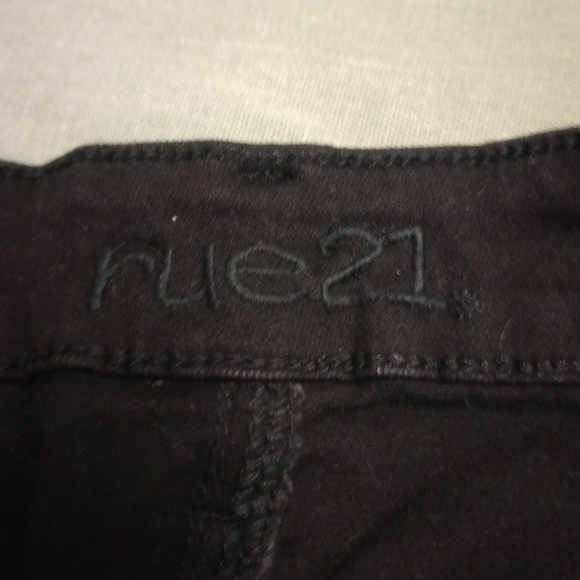 Rue 21 shorts - Picture 2 of 3